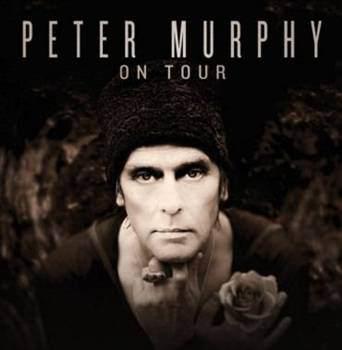 Peter Murphy - Müzisyen / Bauhaus grubunun solisti 20 yıl önce Beyhan Murphy ile evlenip Türkiyeye yerleşti ve Müslüman oldu.