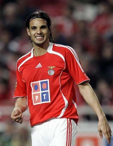 <p>Nuno Gomes</p>
