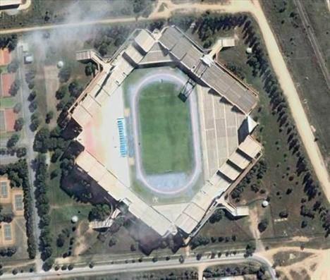 <p>Güney Afrika; Mmabatho Stadyumu 59 bin kişilik bu stadyum, 1981 yılında Ruslar tarafından inşa edildi.</p>