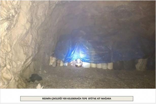 <p><strong>2 AYA YAKIN VATANDAŞLARI ELEKTRİKSİZ BIRAKTILAR </strong><br />
Doski Vadisinde özellikle Kamışlı-Yeşiltaş-Dağlıca yoluna Mayın ve EYP döşenerek güvenlik güçlerine zayiat verdirmesi, üs bölgelerinin ikmal faaliyetlerini yürüten sivil şahsıların tehdit edilmesi ve araçmalzemelerine el konulması, köy ve mezralardaki vatandaşların teröristlere yardım ve işbirliğine zorlanması, elektrik trafosunun PKK'lı teröristlerce patlatılması ve 2 aya yakın süre vatandaşların elektriksiz bırakılarak cezalandırılması gibi eylemler yapıldı.</p>
