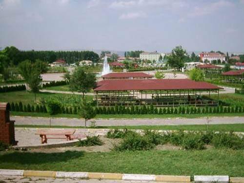 <p>İnegöl Nüfusu: 162.000 Bağlı olduğu il: 208.314</p>
