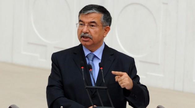 Milli Savunma Bakanı İsmet Yılmaz