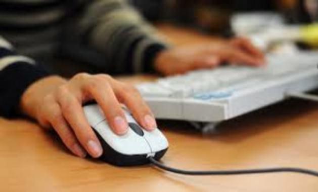 “Ağ sinyali yüksek seviyede, yine de yavaşlama devam ediyor.” Bu durumda, modeminiz güvenlik ayarlarını yapmadıysanız başka kullanıcılar internet ağınızı kullanıyor olabilirler. Kablosuz ağınıza mutlaka bir şifre tanımlayın.