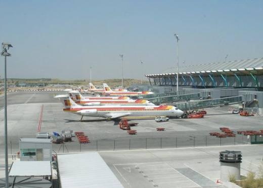 <p>Madrid Barajas Havalimanı - İspanya</p>