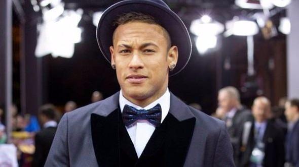 <p>Neymar, Rio de Janeiro'daki lüks ev için 8 milyon Euro'yu (yaklaşık 28 milyon TL) gözden çıkardı. </p>
