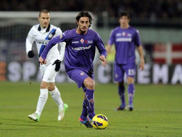 <p>Gökhan'ın olmama ihtimaline karşılık Fiorentina'nın serbest bıraktığı ve bonservisi elinde olan Alberto Aquilani ile de prensip anlaşması yapan siyah beyazlılar, Veli Kavlak'tan gelecek yeni bir müjdeli haber ile bu transferlerden tamamen de vazgeçebilir.</p>

<p> </p>
