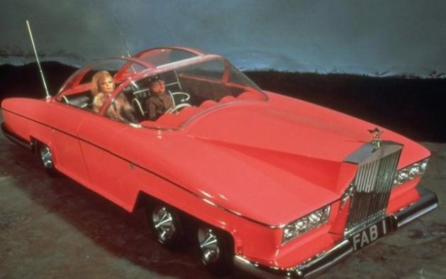 <p>15-Thunderbirds filminde Lady Penelope Creighton-War'ın kullandığı pembe Rolls-Royce, sinema tarihinin unutulmaz arabalarından biri...</p>