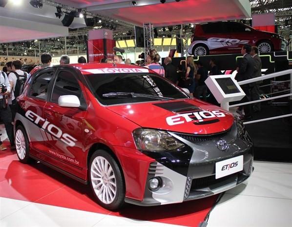  Toyota Etios