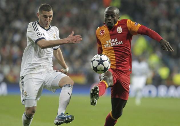 <p>Yeni sezonda güçlü bir kadro oluşturmak isteyen Galatasaray Yönetimi, ilk transfer hamlesini Gaziantepspor'un Kamerunlu defans oyuncusu Dany Nouenko'yu alarak yaptı.</p>