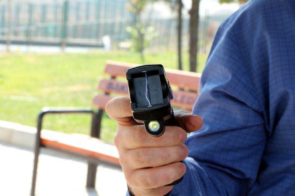 İstanbul'da Önleyici Hizmetler Şube Müdürlüğü Ekipleri'ne gönderilen 20 silah bugün kursu bitiren personele teslim edildi.