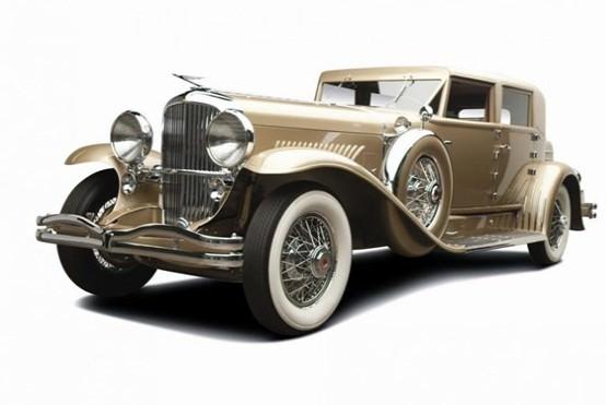 <p>09. Duesenberg Model J</p>