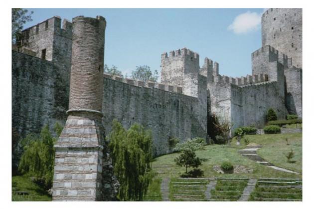 <p>Indiana Üniversitesi, Charles W. Cushman fotoğraf koleksiyonundan eski İstanbul fotoğrafları çıktı. Günümüze kıyasla daha tenha görülen İstanbul'un bu fotoğrafları 1965 yılında çekilmiş.</p>