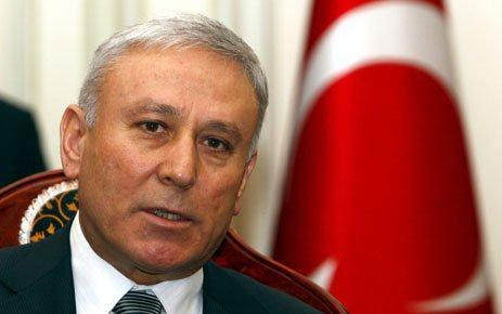 İsim: Ahmet Kahraman  Şirketi: Gentaş Grup  İli: Bolu  2012 Cirosu (TL): 326 milyon  Çalışan Sayısı: 800 