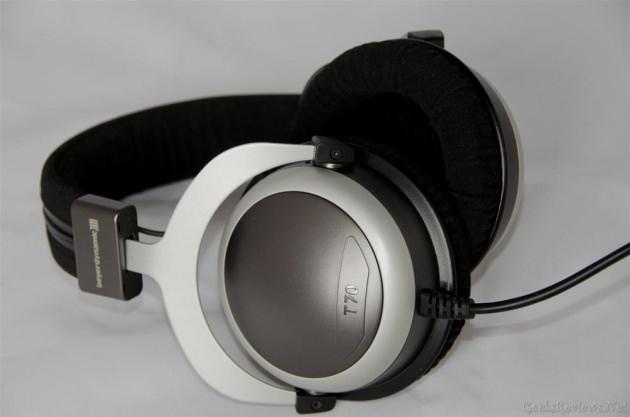 <p><br />Beyerdynamic T-70<br />Dünyanın en rahat kulaklıklarından biri olarak gösterilen Beyerdynamic T-70'in fiyatı, 570 dolardan başlıyor.</p>