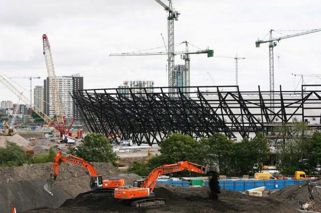 2009 18 mart ayında vinçlerle ve Olimpiyat Stadyumun şekillendi.