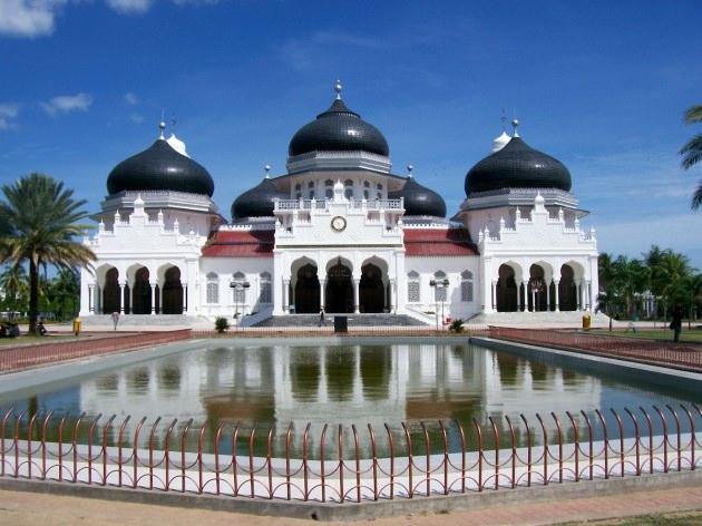 <p><strong>Baiturrahman Büyük Cami</strong><br />Banda Aceh, Endonezya </p>