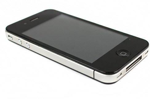 <p>Sciphone</p>

<p>Görsel olarak Sciphone iPhone'a çok benziyor. Ama farklı olarak iki sim kartı destekliyor ve bir kalemi var. Çoklu dokunmatik ekran mı? Şaka yapıyor olmalısınız.</p>
