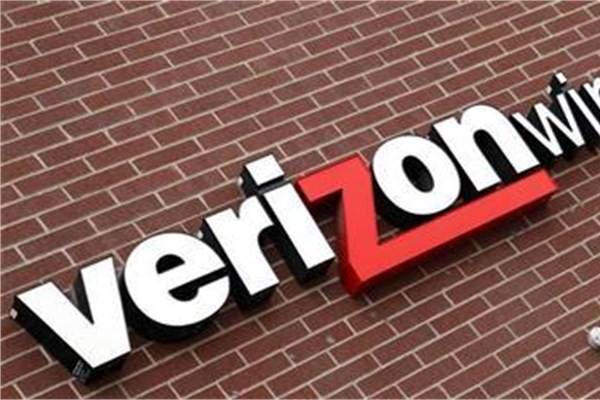 <p>Verizon şirketi, kablosuz biriminde ortak olduğu Vodafone’nun hisselerini 130 milyar dolara satın alarak anlaşmayı bitirdi ve kablosuz biriminin tamamına sahip oldu.</p>