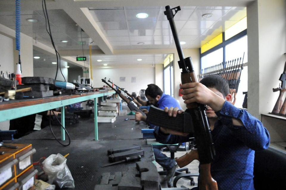 <p><strong>BİRÇOK ÜLKEYE İHRAÇ EDİLİYOR</strong></p>
<p>Yaklaşık 15 yıl önce av tüfeği bayiliği işletmeciliği yapan Fatih Dağlıoğlu, 2 yıl önce kentte imalathane açtı.</p>