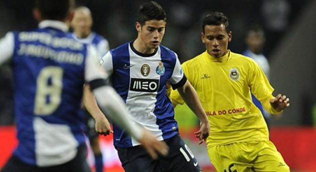 <p>17 Porto</p>