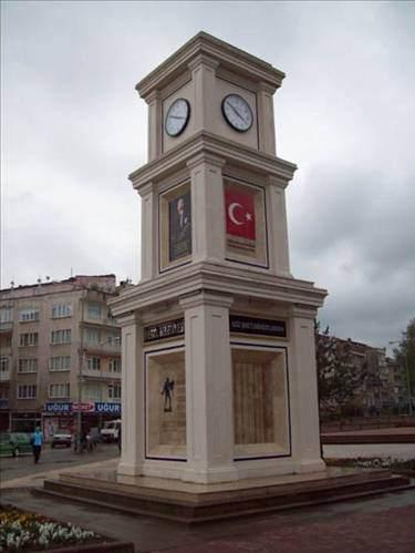 <p>İnegöl Nüfusu: 162.000 Bağlı olduğu il: 208.314</p>

