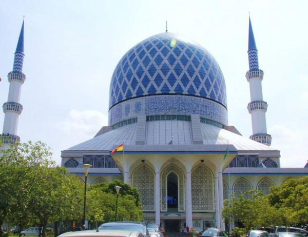 <p>Sultan Salahuddin Camii-Malezya</p>
