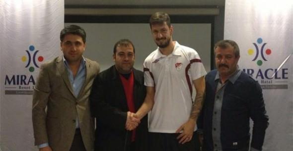 Tolga Özgen ( Kasımpaşa’dan Sanica Boru Elazığspor’a)