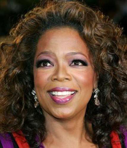 Oprah Winfrey 1954- Kendi televizyon programına sahip olan ilk kadın Oprah Winfrey, başta Amerikan kadınları olmak üzere dünyadaki kadınların sorunlarına dikkat çekti.