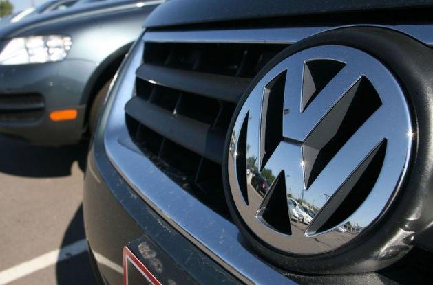 <p><strong>Volkswagen</strong><br />Nisan 2013'te satılan otomobil sayısı: 7852<br />Nisan 2014'te satılan otomobil sayısı: 7025</p>