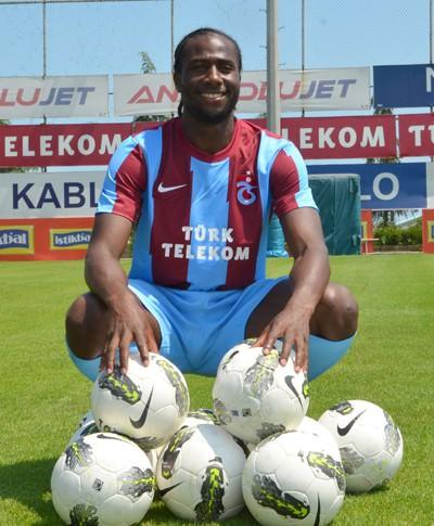 SOL BAMBA (TRABZONSPOR) PSG, Dunfermline Athletic, Hibernian ve Leicester City'de oynayan Fildişili savunma oyuncusu Sol Bamba, Trabzonspor'a imza attı.