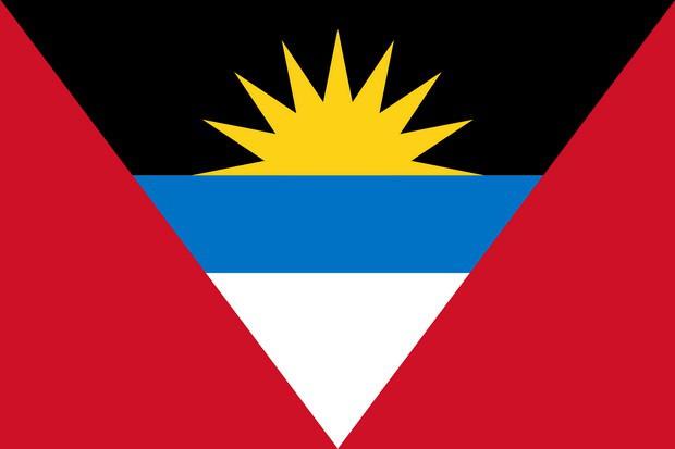 <p>Antigua ve Barbuda: Sarı güneş, doğan yeni günü; kırmızı ada, halkının enerjisini; siyah, ada halkının Afrika ile olan tarihi bağlarını ifade eder. Ayrıca biçimsel olarak sarı, mavi ve beyaz alanlar güneş, kum ve denizi simgeler.</p>
