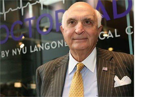 <p>Ken Langon</p>
<p>ABD'li yatırımcı Ken Langon, gençliğinde bir kafeteryada işçi ve su tesisatçısı olarak çalıştı. Şu anda 2,1 milyar dolar kişisel serveti var.</p>