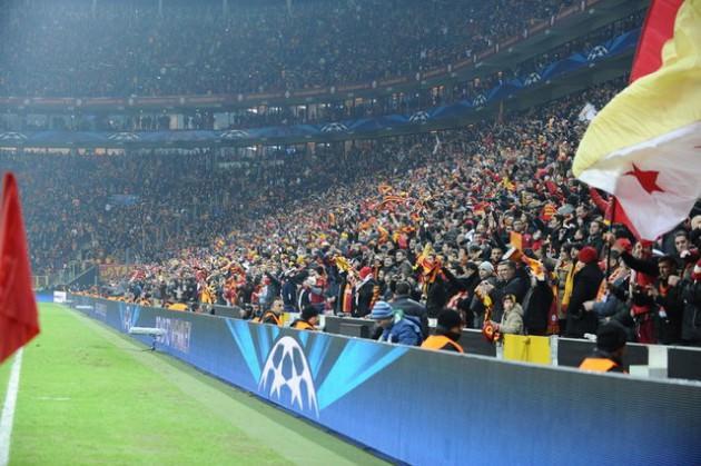 <p>Muğla: %37 FB - %35 GS - %18 BJK</p>