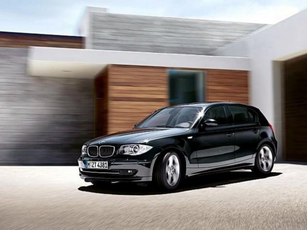 <p>BMW 1 Serisi 100 Km'de 5.6 lt yakıt tüketiyor.</p>

