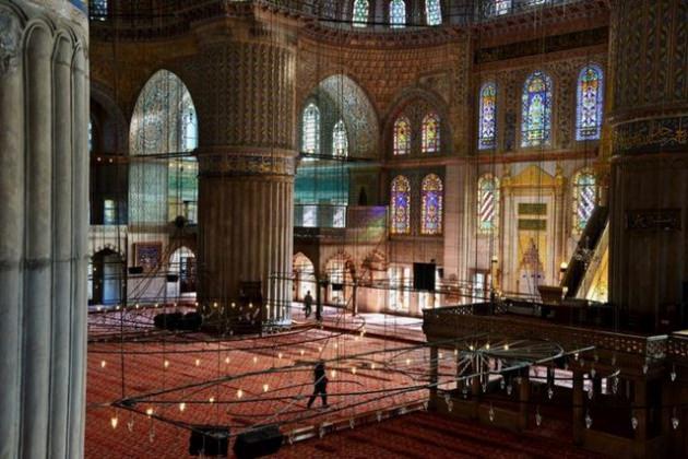 <p>40’ın üzerinde uluslararası ödüle sahip olan Steve McCurry, çekimlerini Pamukkale ve İstanbul’da gerçekleştirdi.</p>