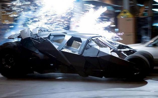 <p>4- Yeni Batmobile. 20052te çekilen 'Batman Başlıyor' ve 2008'de çekilen 'Kara Şovalye' filmlerinin yıldızı bu arabayı hatırlamamak mümkün değil</p>