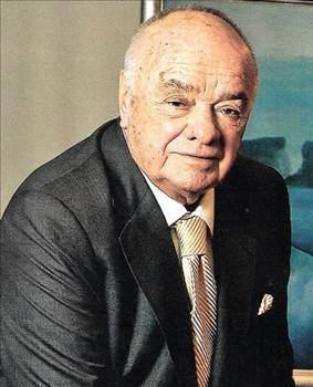 Şarık Tara Orta öğrenimini Şişli Terakki Lisesi’nde tamamladıktan sonra 1954 yılında İTÜ İnşaat Fakültesi'nden mezun oldu.