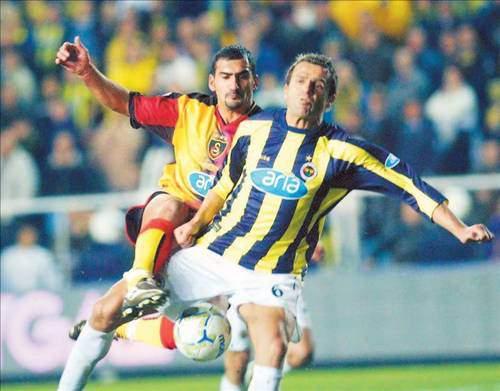1- Fenerbahçe 6 - Galatasaray 0 -- 6 Kasım 2002 -- İki takım 344'üncü kez karşılaşıyordu ama lig tarihinde böyle bir skor yazmıyordu. Arada sırada bu farka yaklaşılmıştı ama ya ayaklar durmuş ya da rakip geri dönmüş, bu noktaya varılmamıştı. Maçın gollü geçeceği takımlar sahaya dizildikleri anda anlaşılmıştı. Fenerbahçe, Arjantinli yıldızı Ariel Ortega'nın komuta ettiği yedi futbolcusuyla birlikte rakip kaleye yükleniyordu.