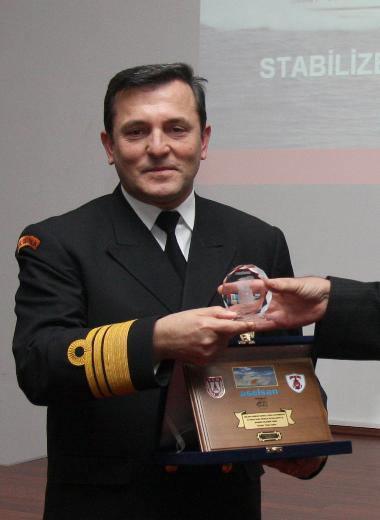 ABDULLAH CAN ERENOĞLU İstanbul 10. Ağır Ceza Mahkemesi, “Balyoz Planı” davasında Koramiral Abdullah Can Erenoğlu'nu 18 yıl hapis cezasına çarptırdı.