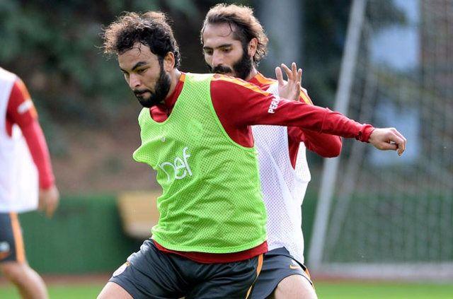 <p>Sakatlığı süren Sigthorsson’un yanı sıra Hamit de koruma amaçlı olarak antrenmanda yer almadı.</p>
<p> </p>