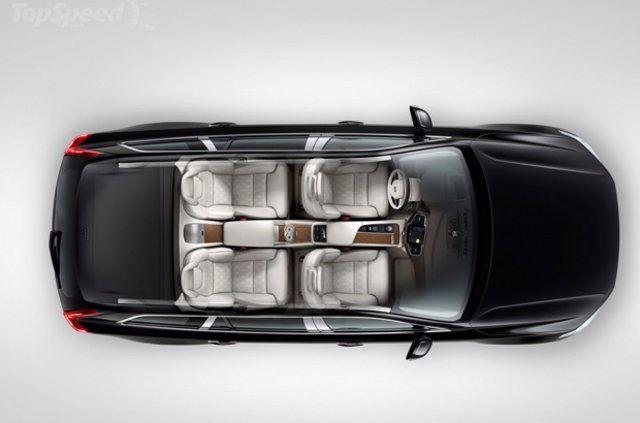 <p><strong>VOLVO XC90 EXCELLENCE</strong><br />
Volvo lüks seviyesini yükseltti. Bağımsız arka koltukları ve katlanabilir ön yolcu koltuğu gibi önemli detaylara sahip. Yaz sonu Türkiye'de olması bekleniyor.</p>