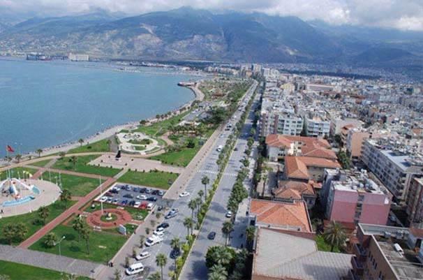 <p><strong>İskenderun, Hatay</strong></p>
<p>Nüfus: 246.639</p>