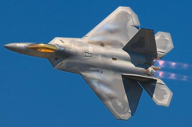 <p><strong>F-22 Raptor: 350 Milyon Dolar</strong></p>
