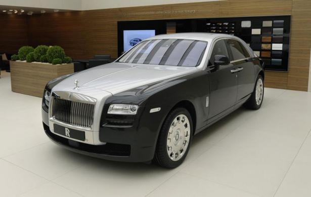 <div>Rolls-Royse Phantom 2013</div>

<div> </div>

