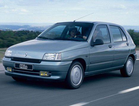 <p>17 - Renault Clio<br />
<br />
İlk üretildiği yıl: 1990</p>