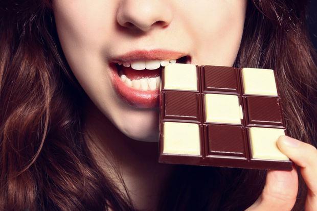 <p><strong>Peki çikolata severler sağlıklarını nasıl koruyacak? </strong></p>
