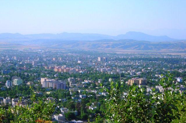 <p><strong>Osmaniye</strong></p>
<p>2015 nüfusu: 512.873 kişi.</p>
<p>2016 nüfusu: 522.175 kişi.</p>
<p>Değişim(%): 1,81</p>