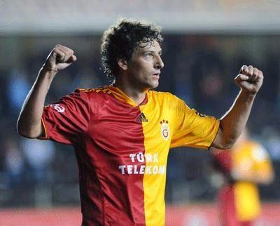 <p>ELANO BLUMER<br />
<br />
Manchester City------>> Galatasaray: 7 milyon Euro</p>