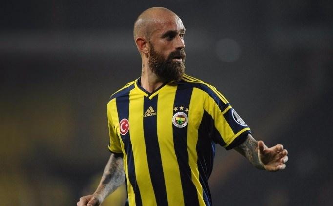 <p>RAUL MEİRELES<br />
<br />
Chelsea------>> Fenerbahçe: 10 milyon Euro</p>
