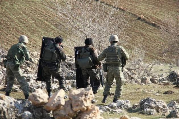 Sabah başlayan çatışmalar akşam karanlığına kadar devam etti. Teröristlerin ölü olarak ele geçirildikleri sığınakta yapılan aramalarda, 2 kalaşnikof piyade tüfeği, 1 Uzi Otomatik Tabanca, 1 adet Baretta Tabanca, yüklü miktarda mühimmat ve yaşamsal malzemeler ele geçirildi. Mardin Valiliği, ölü olarak ele geçirilen teröristlerin Midyat İlçe merkezinde eylem hazırlığında olduklarını açıkladı.